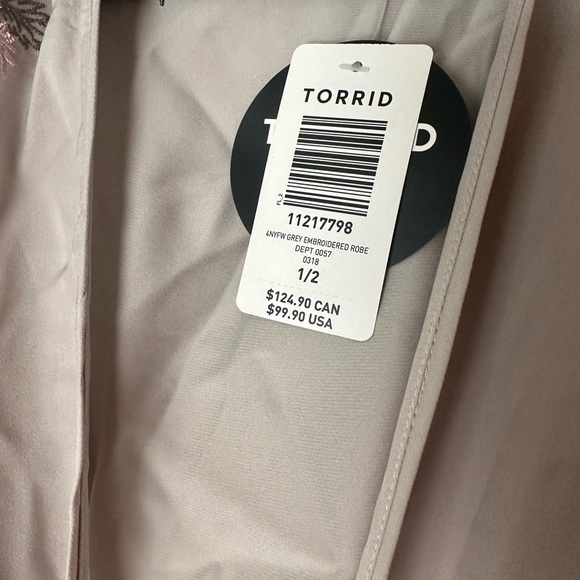 Torrid Light Grey Floral Embroidered Side Slits Tie Waist Robe/Kimono NWT 1X/2X - Picture 10 of 15